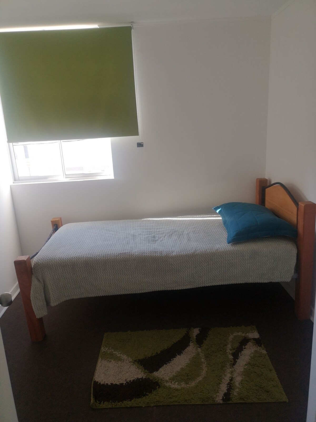 Arriendo de habitación económica en departamento