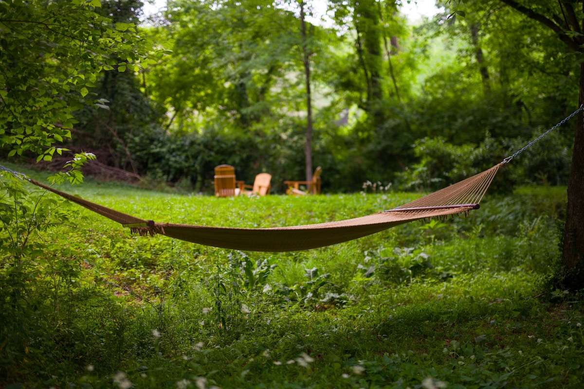 TREETOP LOFT Romantic Retreat