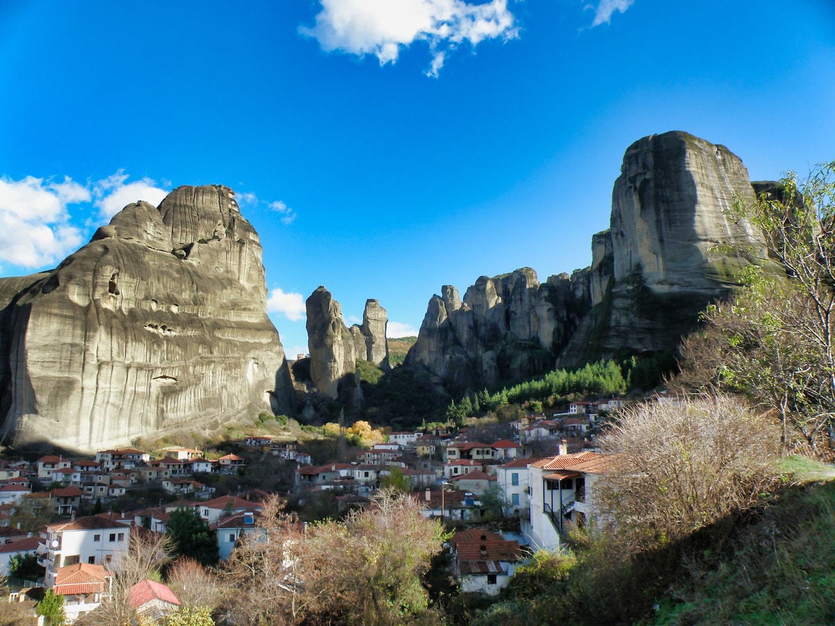 Elena 's Meteora Balcony