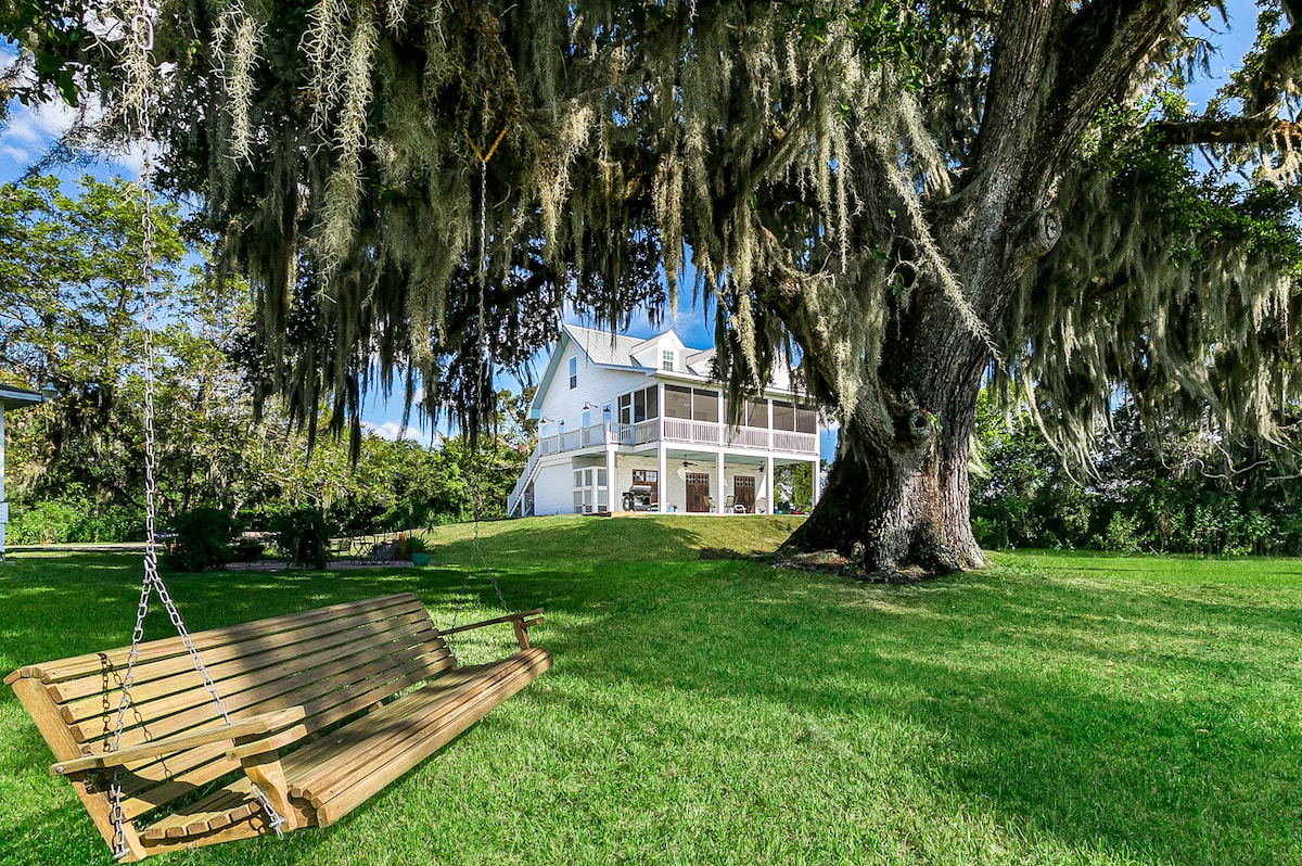 New Orleans Bayou Escape