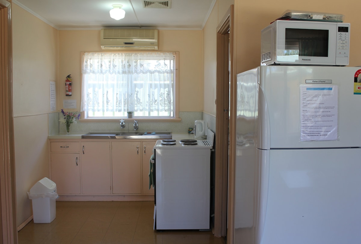 Jurien Beachfront Holiday unit - Dhufish Unit