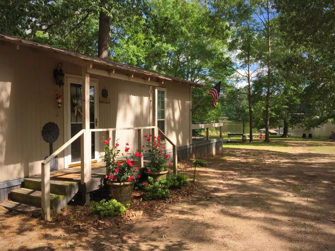 Oak Haven Lakeside Cottages