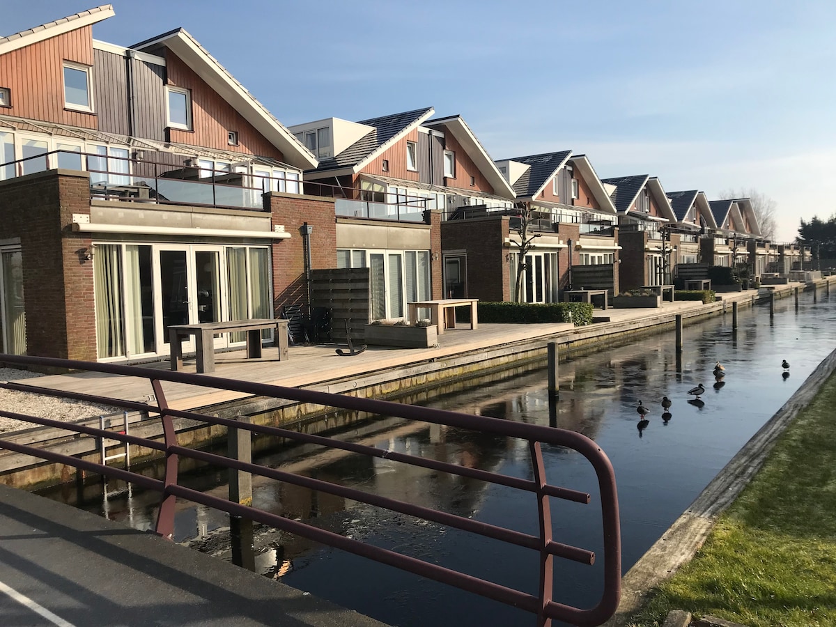 可爱的B&nB 't Zaanse House at the water