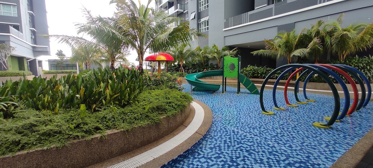 Bukit Rimau网红泳池景公寓