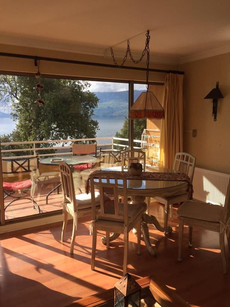 位于维拉里卡湖（ Lake Villarrica ）沿岸的舒适公寓