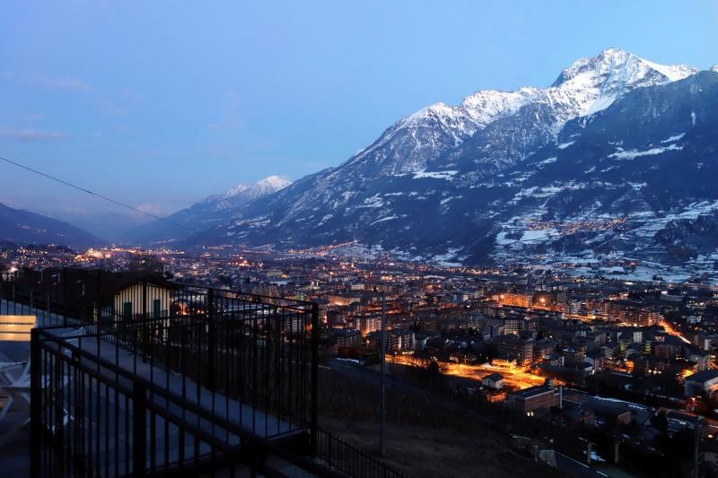 Aosta公寓。Bioula全景露台CIR247