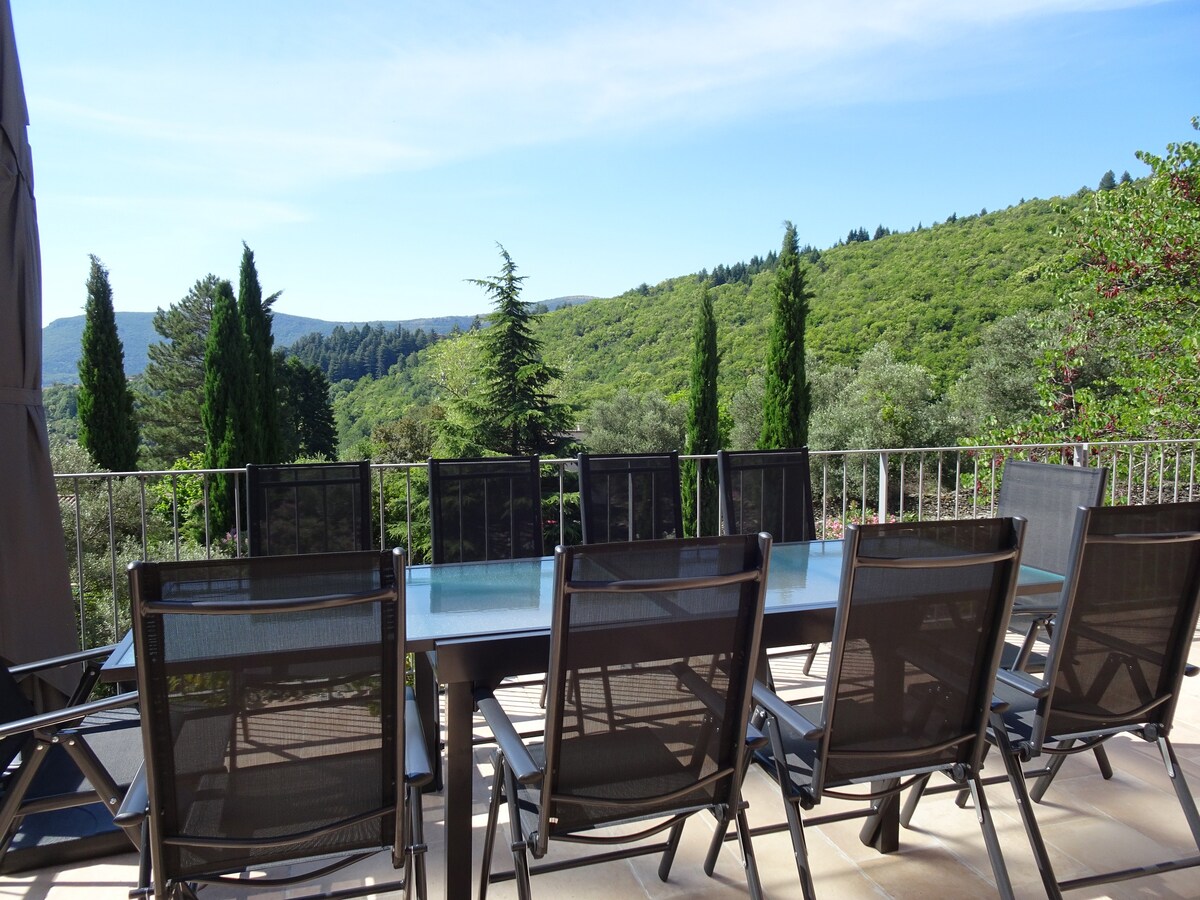 Les Cypres with private swimming pool and view