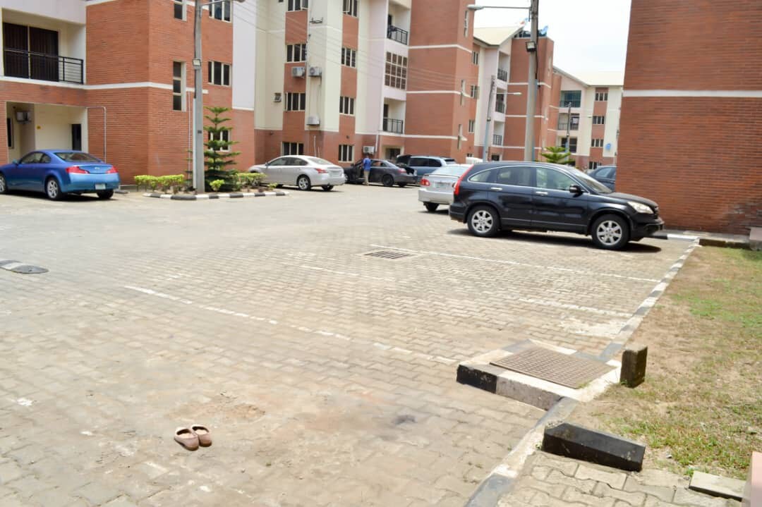 BEAUTIFUL 4 BEDROOM DUPLEX IN IKEJA GRA