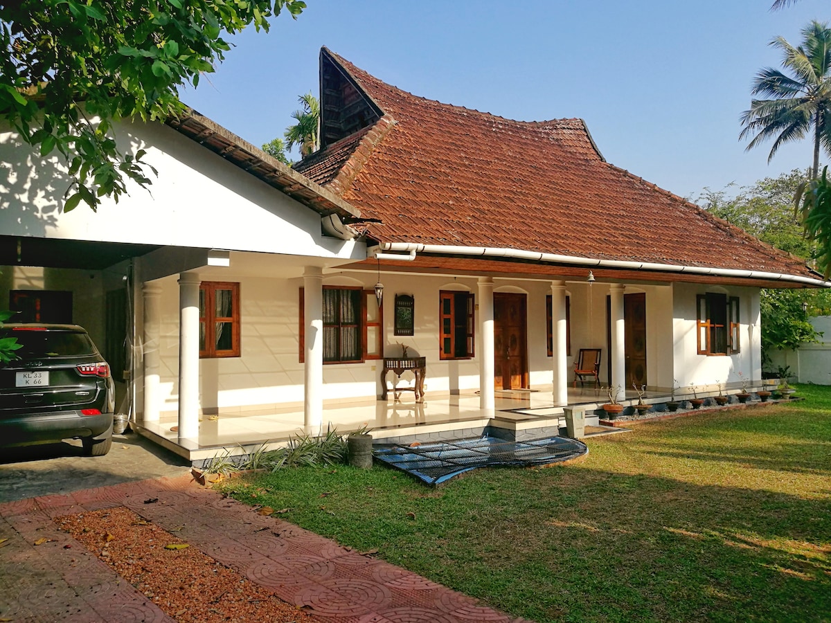 Changanassery的Heritage Bungalow