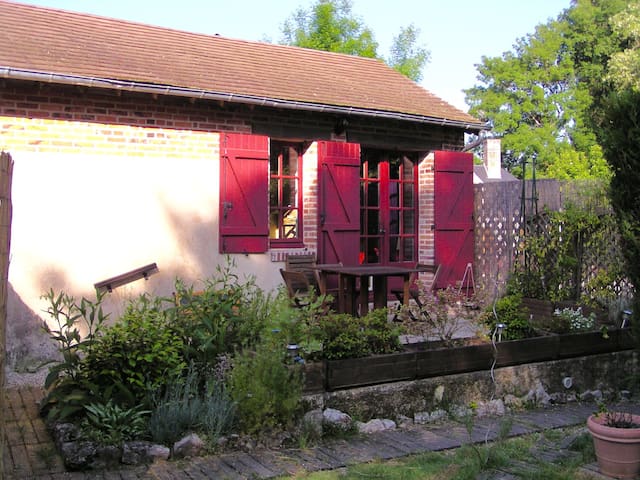 La Ferté-Beauharnais的民宿