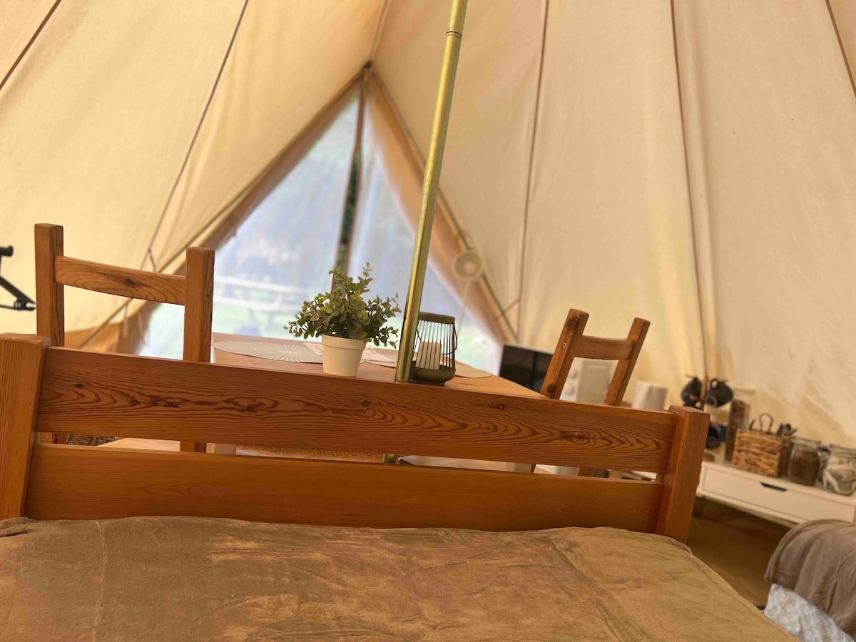 Bell Tent Glamping & SPA with Breakfast Hamper