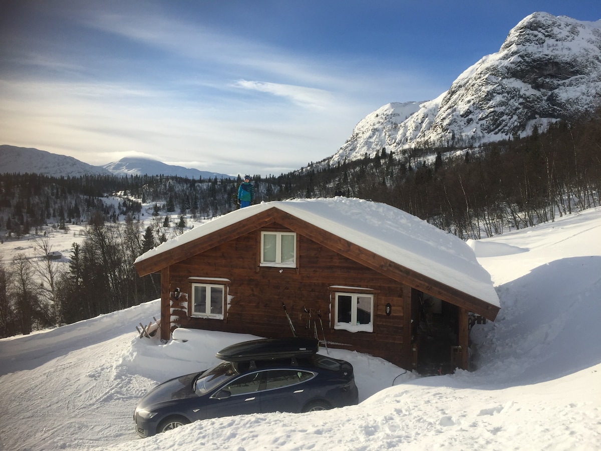 Unique location for hiking and skiing in Hemsedal