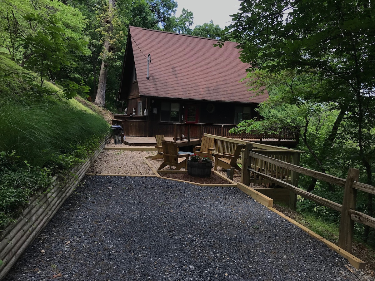 "The Chalet" Shenandoah Valley度假屋，带热水浴缸