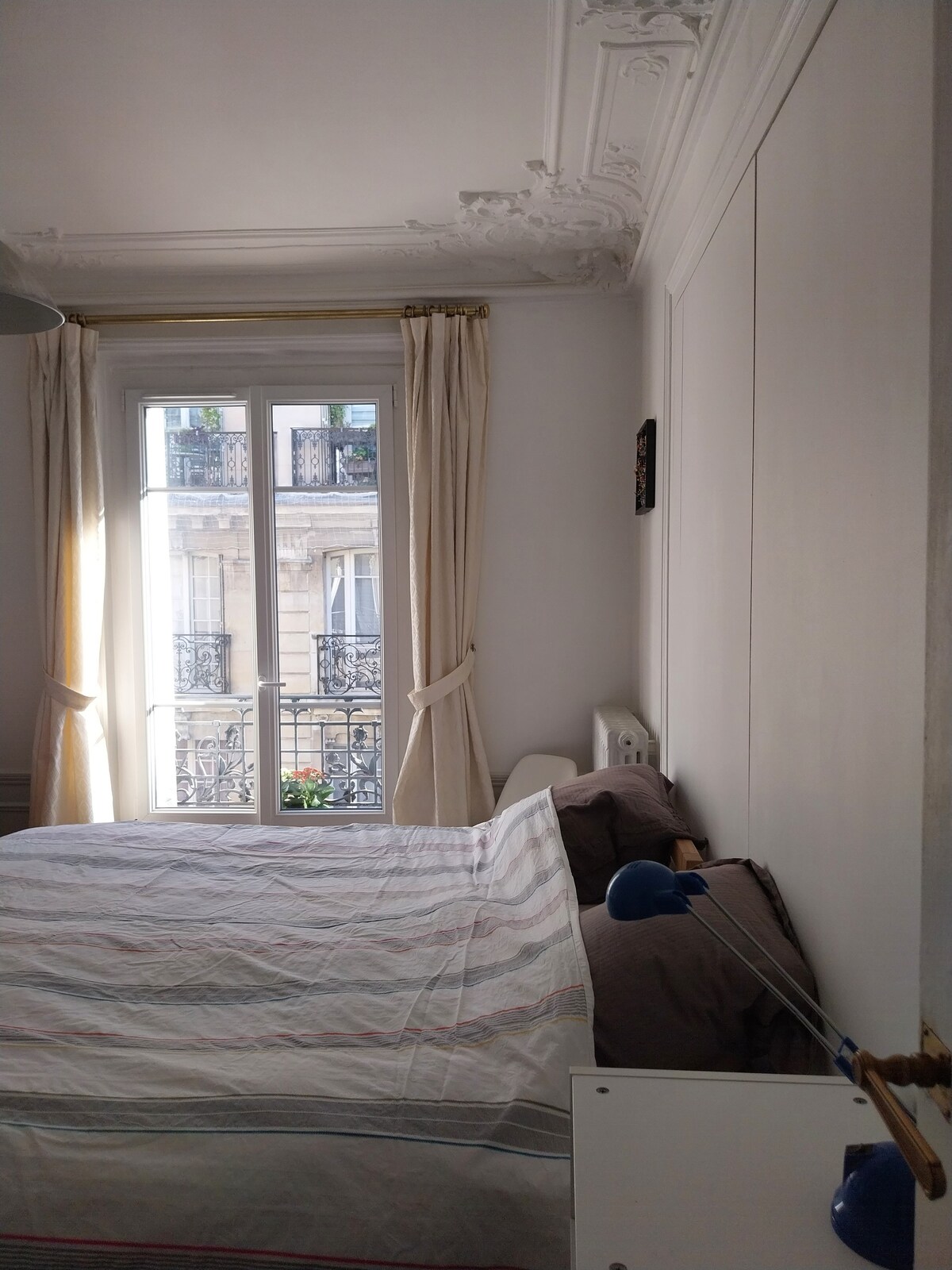 Chambre et salon Haussmannien grand lit ou 2 lits