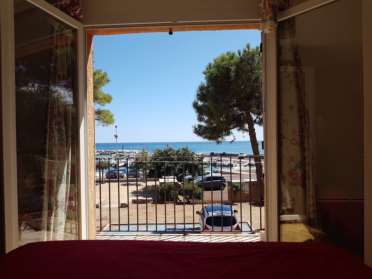 Cap Corse, S Severa ：海景大公寓