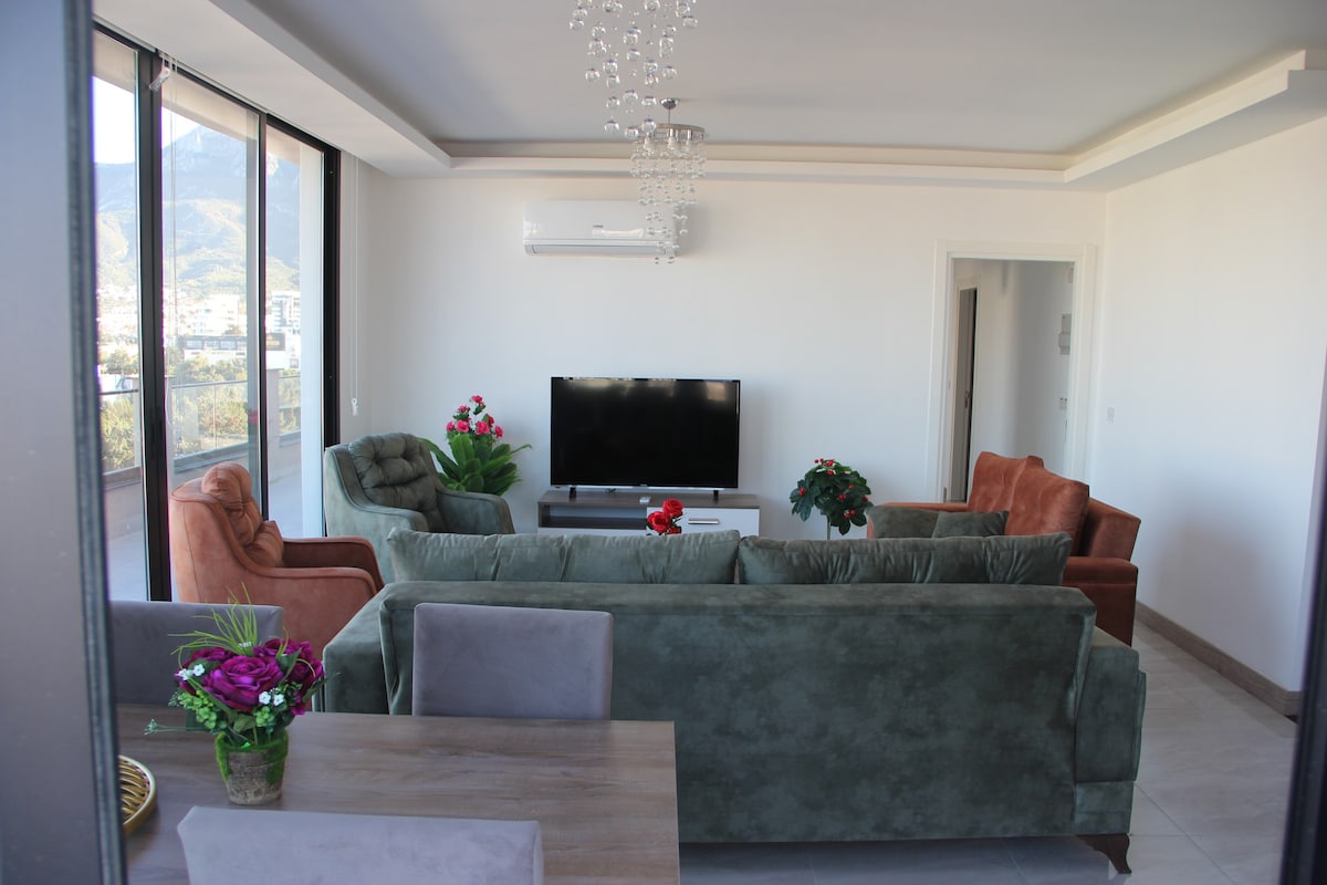Okman Houses-30 Lux.顶层公寓，位于凯里尼亚（ Kyrenia ）市中心。