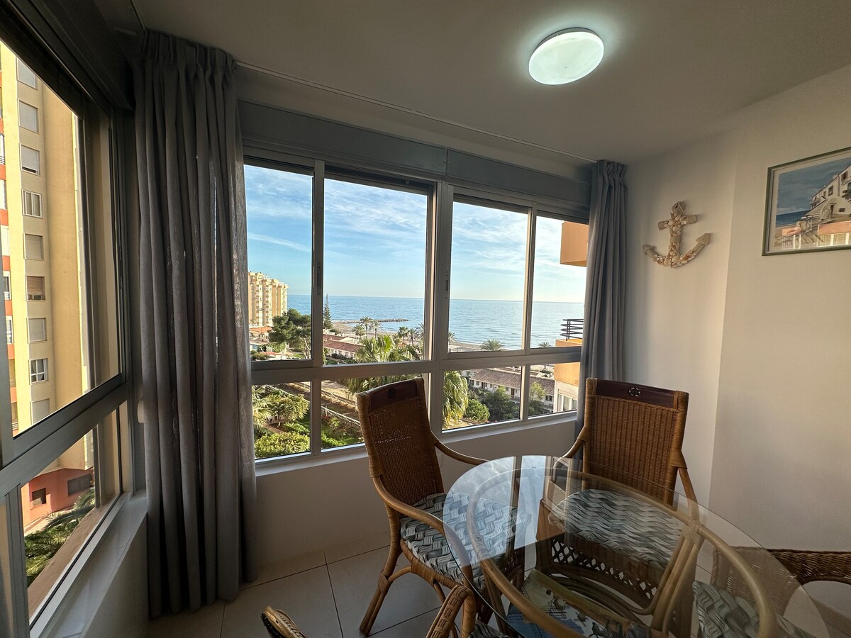 Precioso apartamento con vistas al mar!