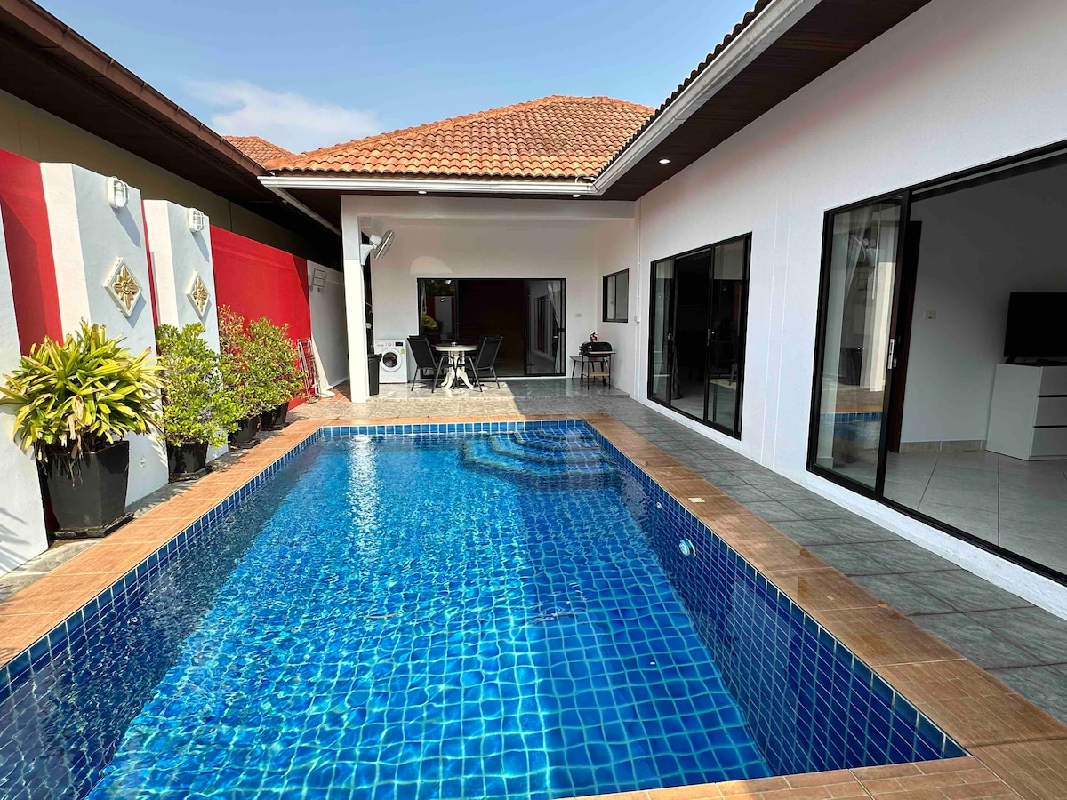 Majestic Residence Pool 51, Pratumnak, Pattaya