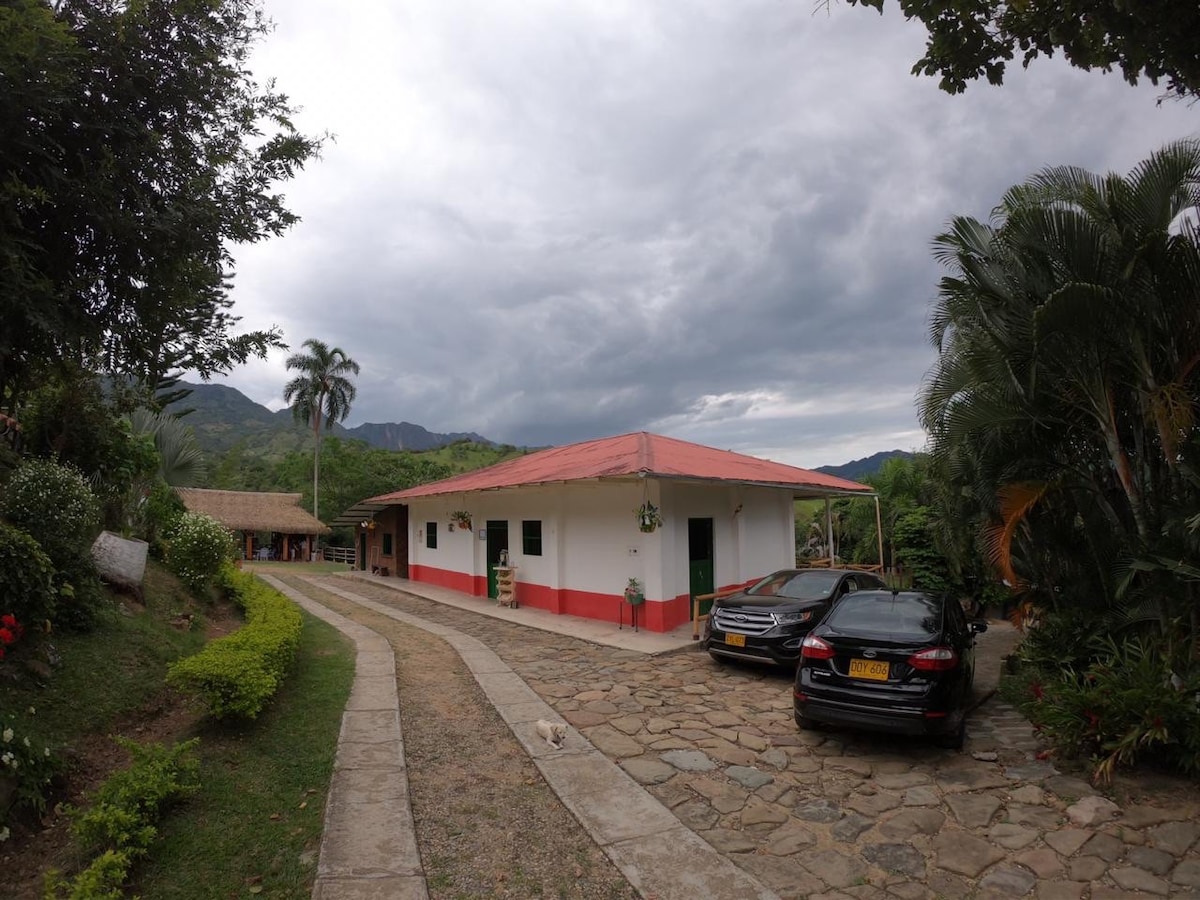 Chaguani - Casa de Campo Hacienda La Dorada