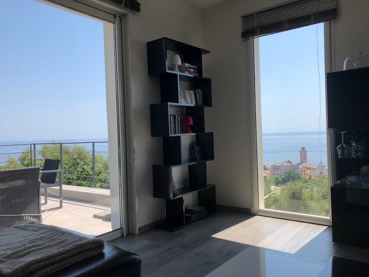 Appartement vue panoramique sur la mer et Bastia
