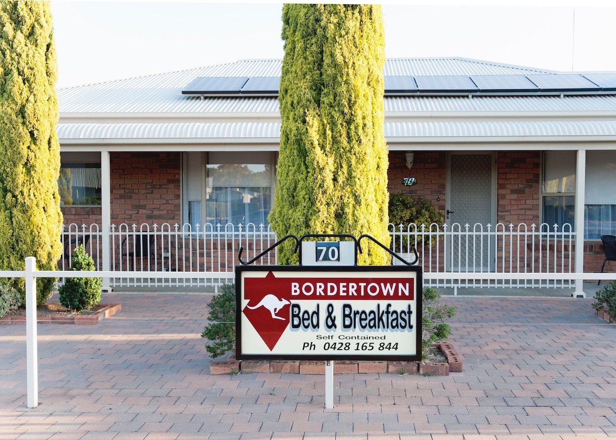 Bordertown B&B The Pines @ 70 Cannawigara Road