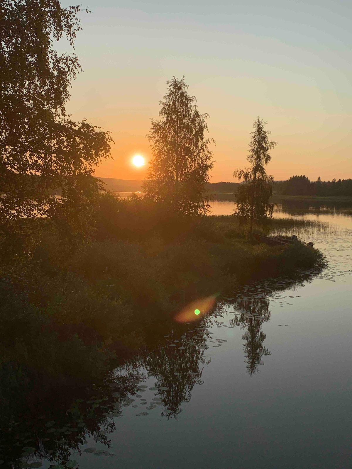 Nilsiän keskustassa rivitalo,