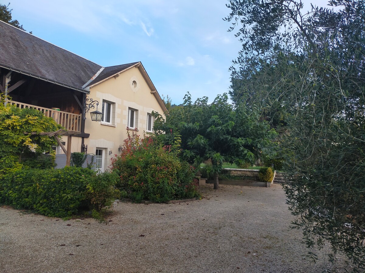 Gîte 3 Chambres avec Magnifique Jardin arboré