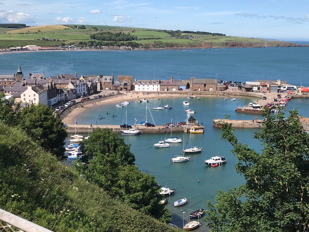 Stonehaven Harbour No.2 The Cross