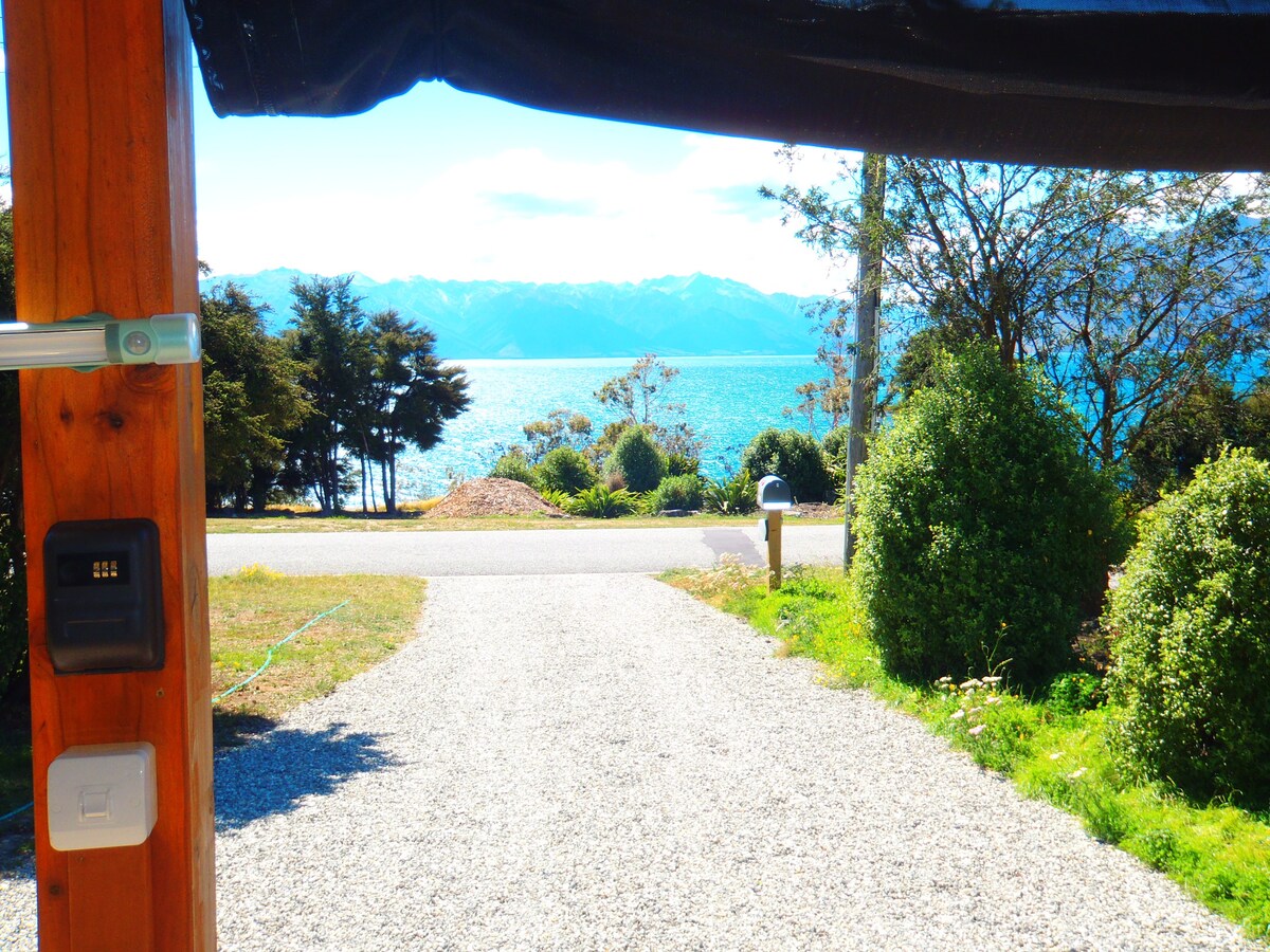 Fantail Cottage Lakefront Lake Hawea, Wanaka, NZ