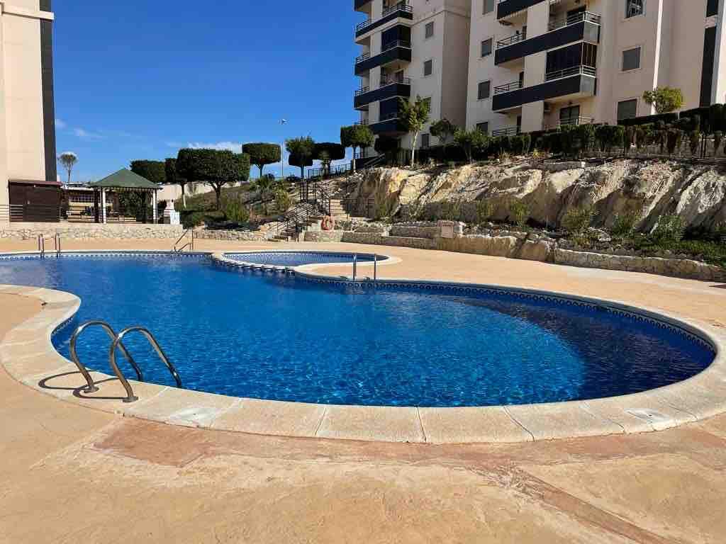 New apartment with 80m2 garden Torrevieja Alicante