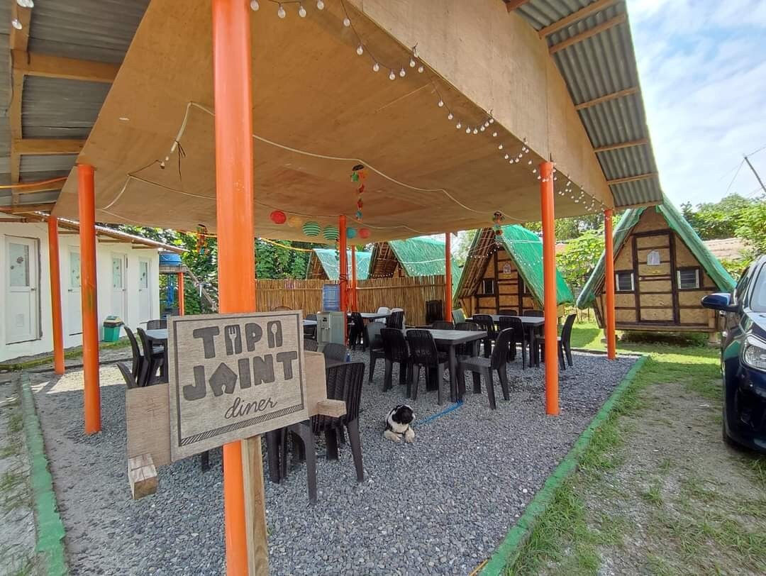 Tipi Joint hut glamping in Zambales