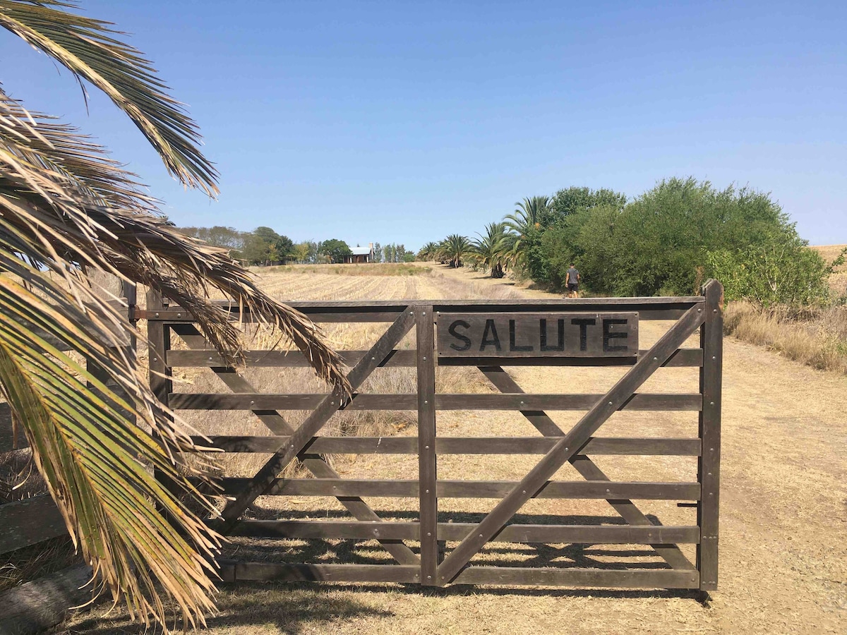 Salute. Hermosa casa de campo entera con piscina