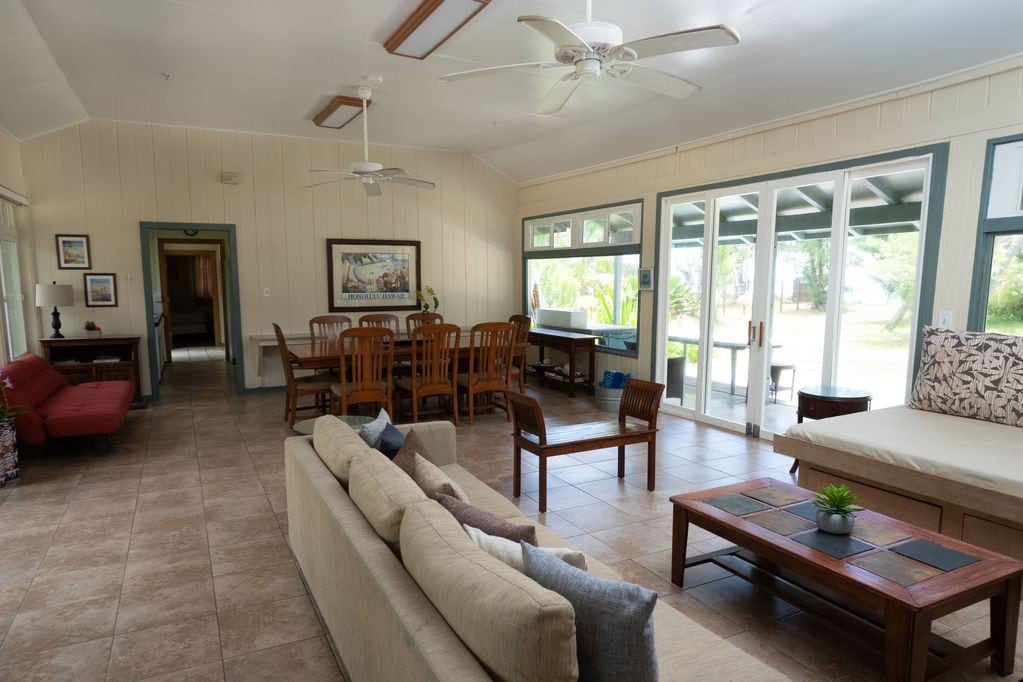 Pounders Beach House-Peaceful beachfront-Legal TVU