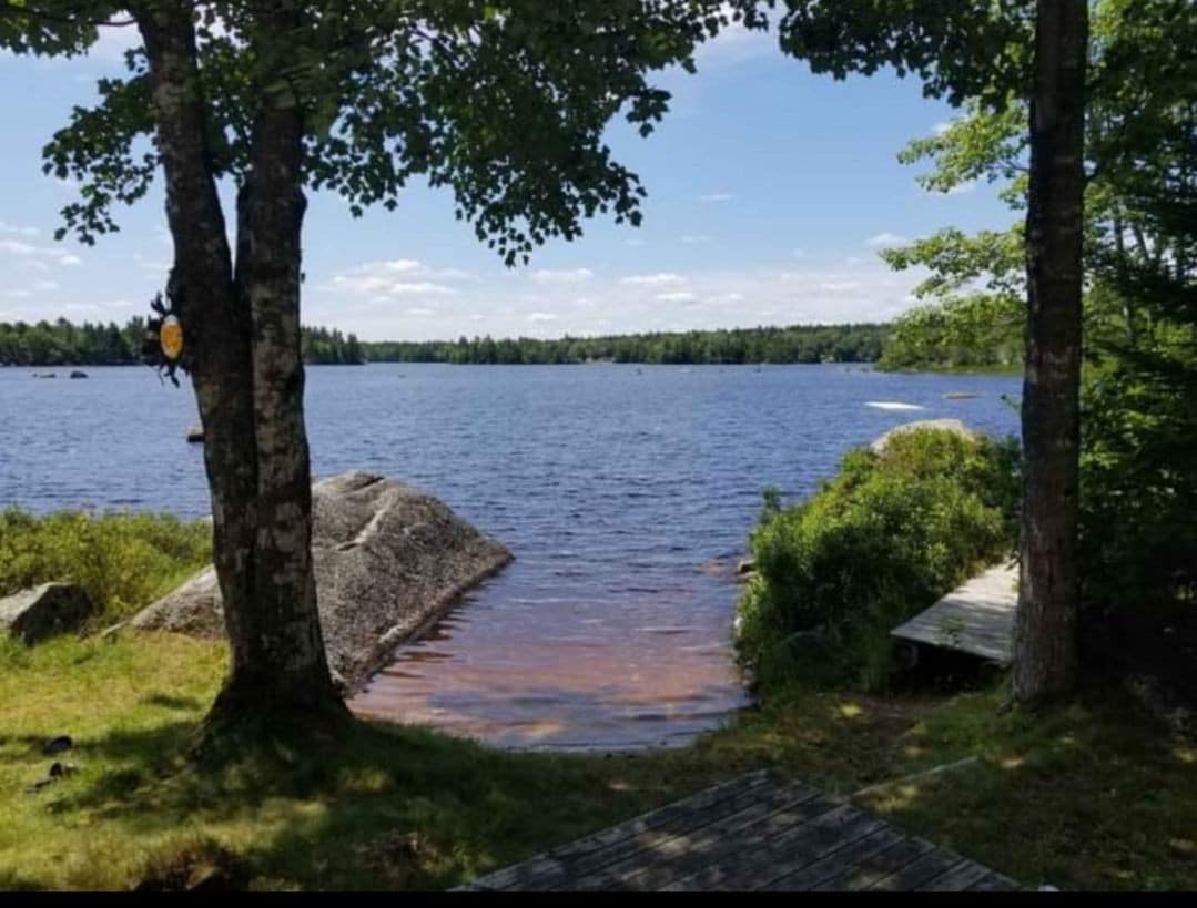 Restful Two Bedroom Lakefront Oasis