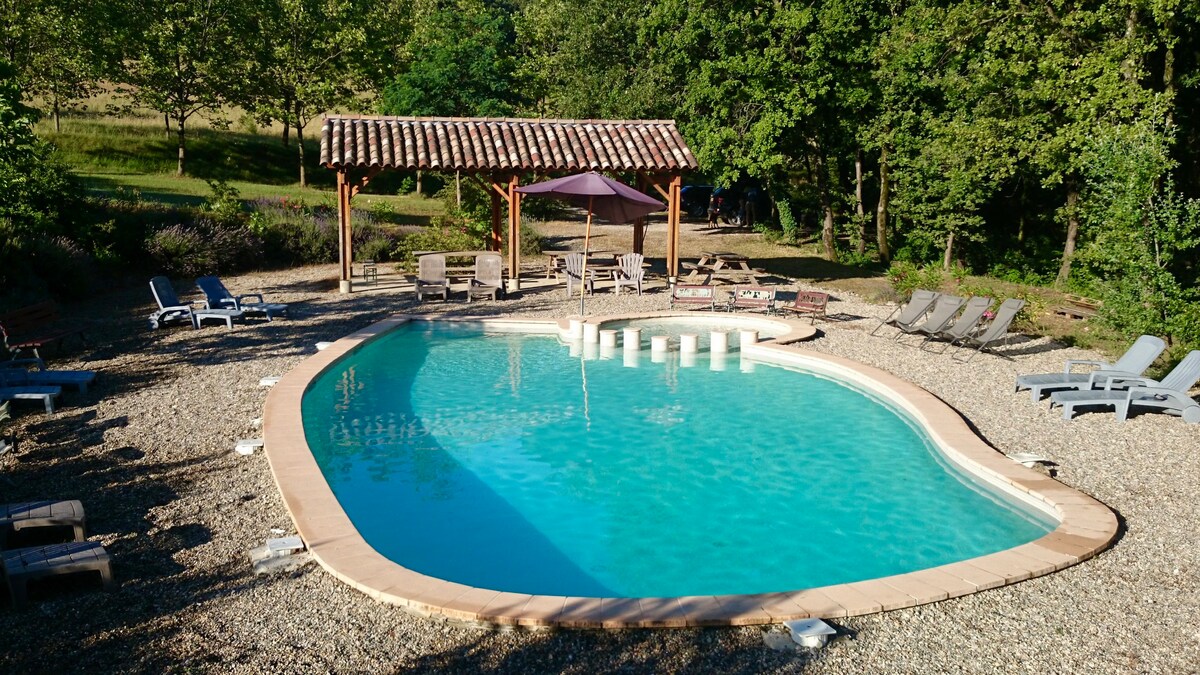 Masure ：乡村带泳池的宽敞小屋