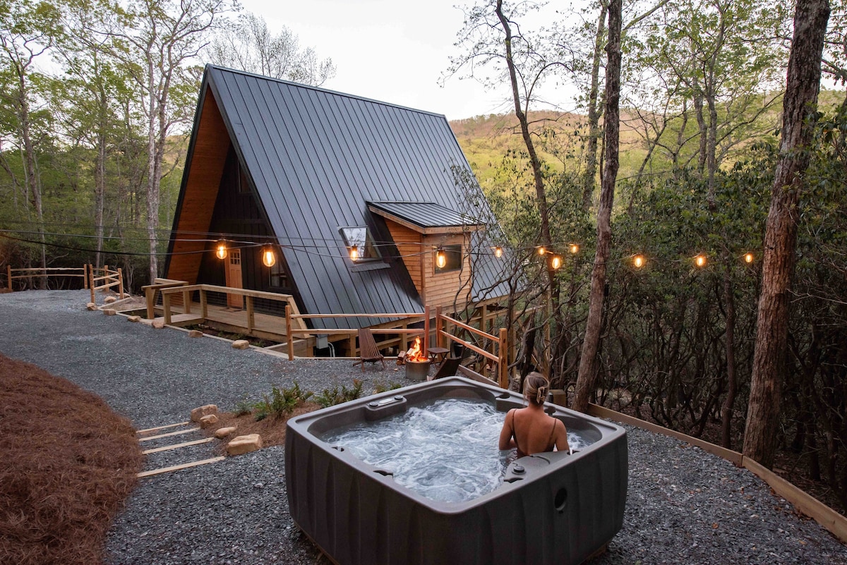 Cozy modern aframe near Appalachian Trail