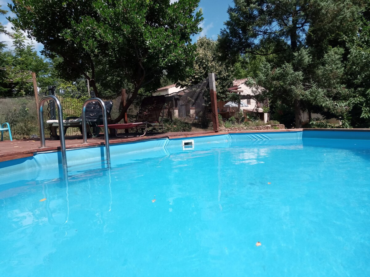 Maison avec piscine grand jardin arboré Cevennes