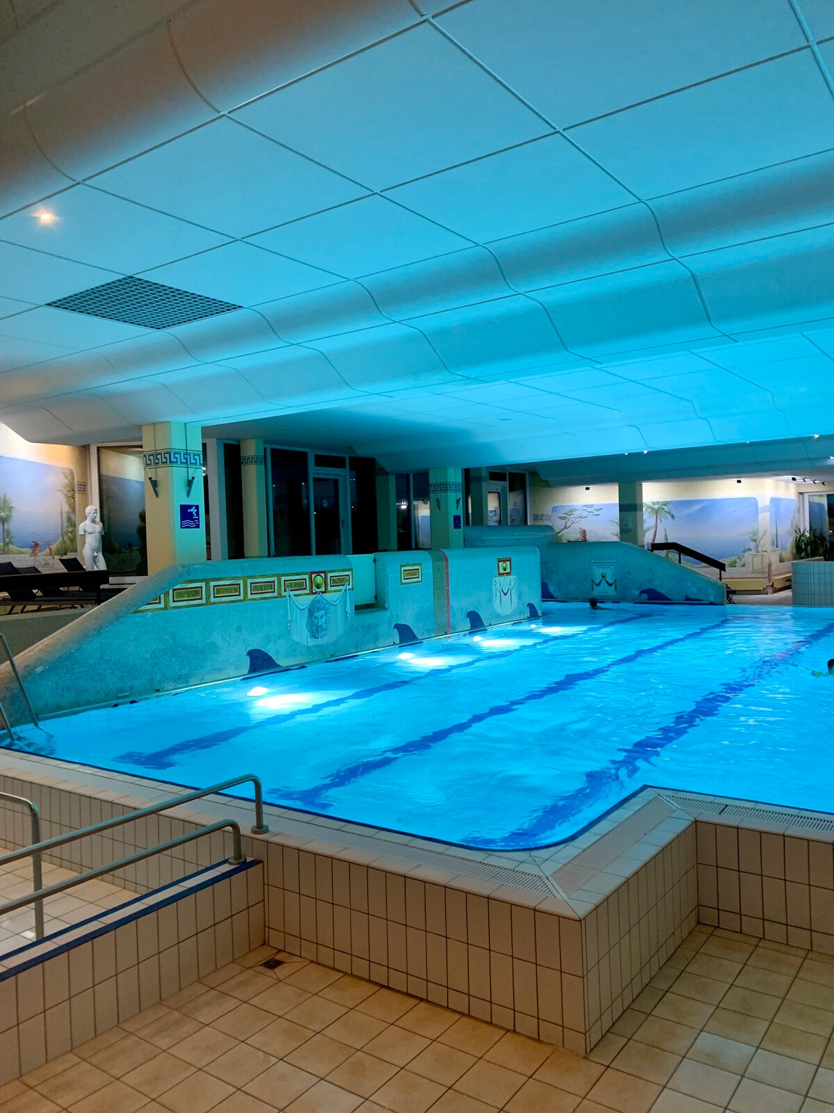 Tolle Wohnung, Schwimmbad, Sauna, Fitnessstudio