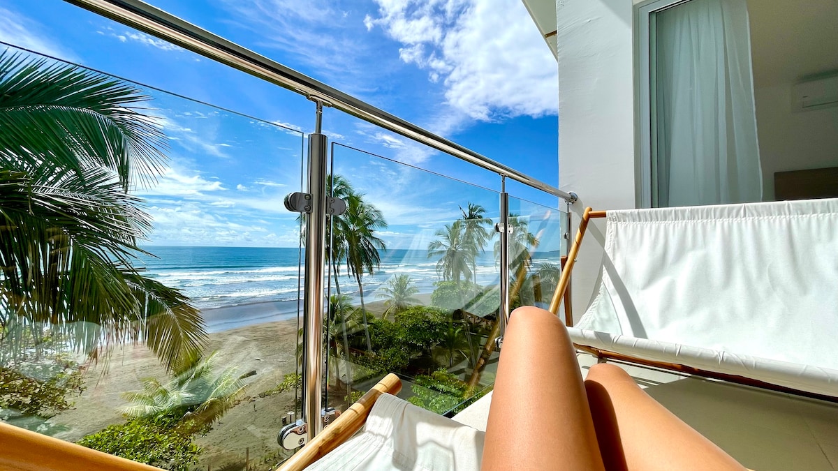 Gorgeous top floor apartment with “Ocean views”