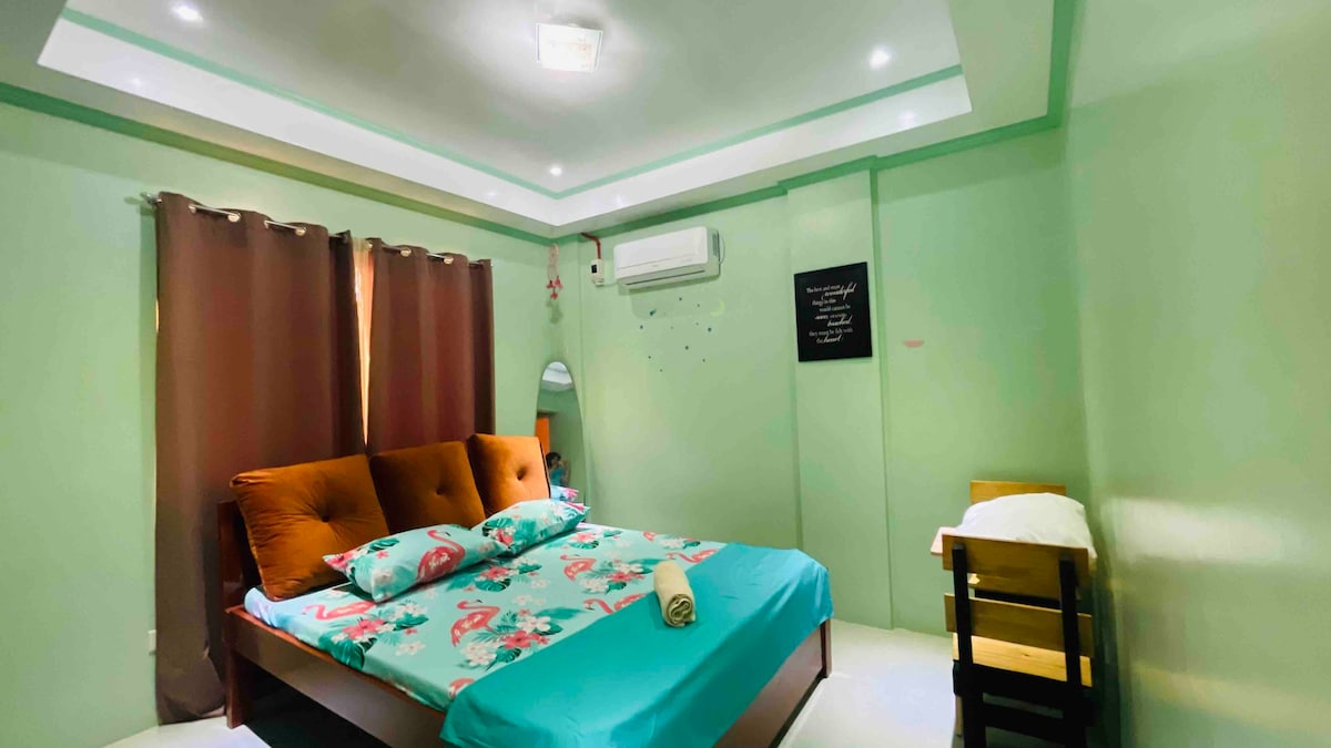 Sephreen HomeStay couple room