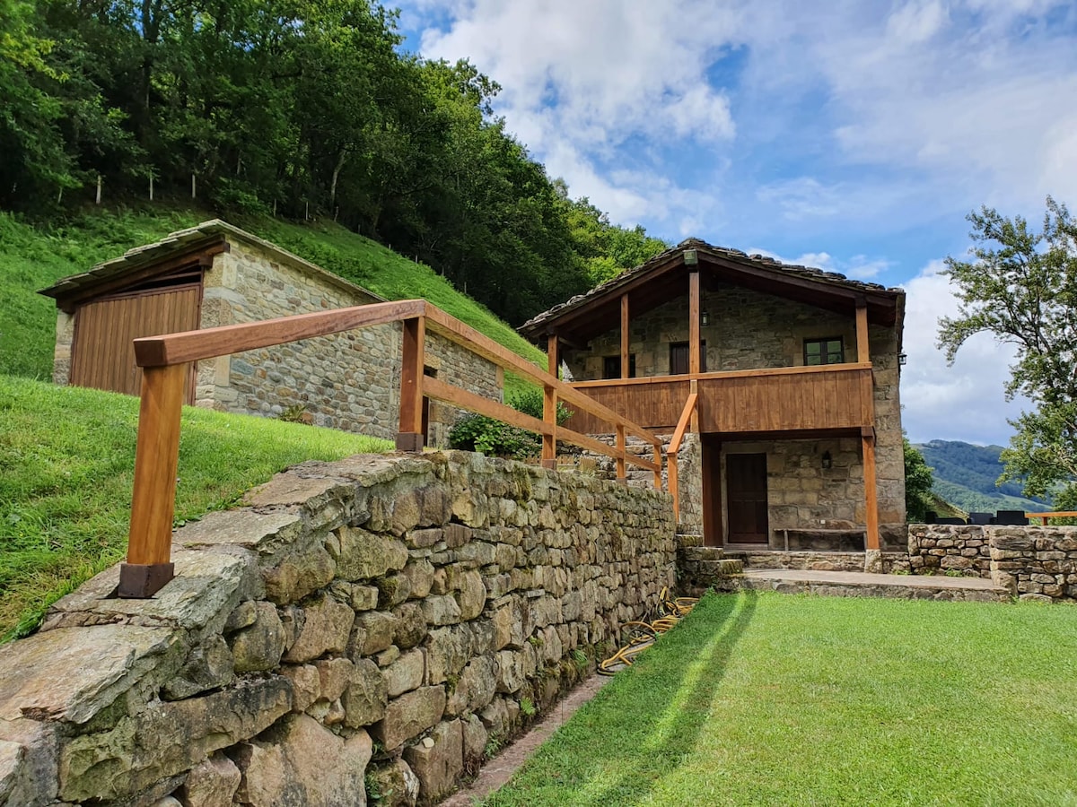 Cabaña Pasiega El Refugio del Yuso