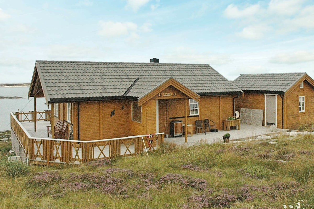 8 person holiday home in dyrvik