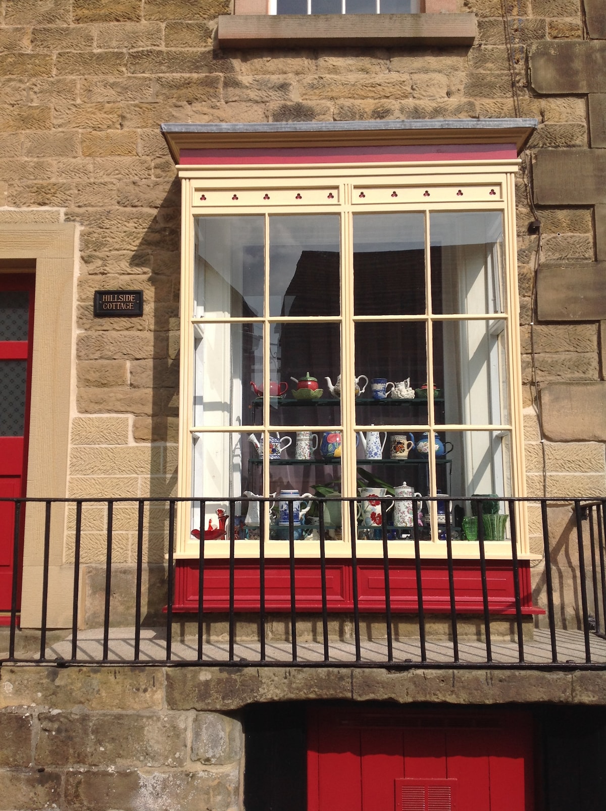 Hillside Cottage, Central Bakewell.