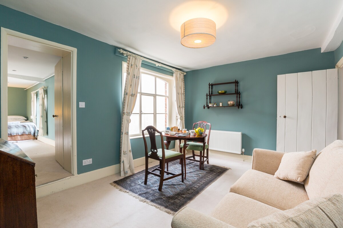 Beautiful twin en-suite room in a farmhouse.