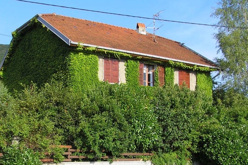 Maison familiale pour vacances, pied de montagne