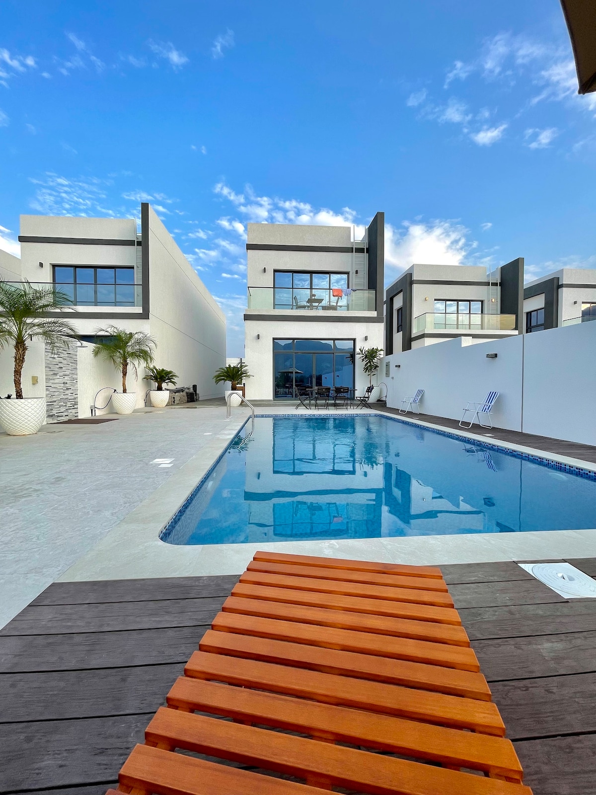 Fujairah Palm标志性4卧室别墅，带泳池