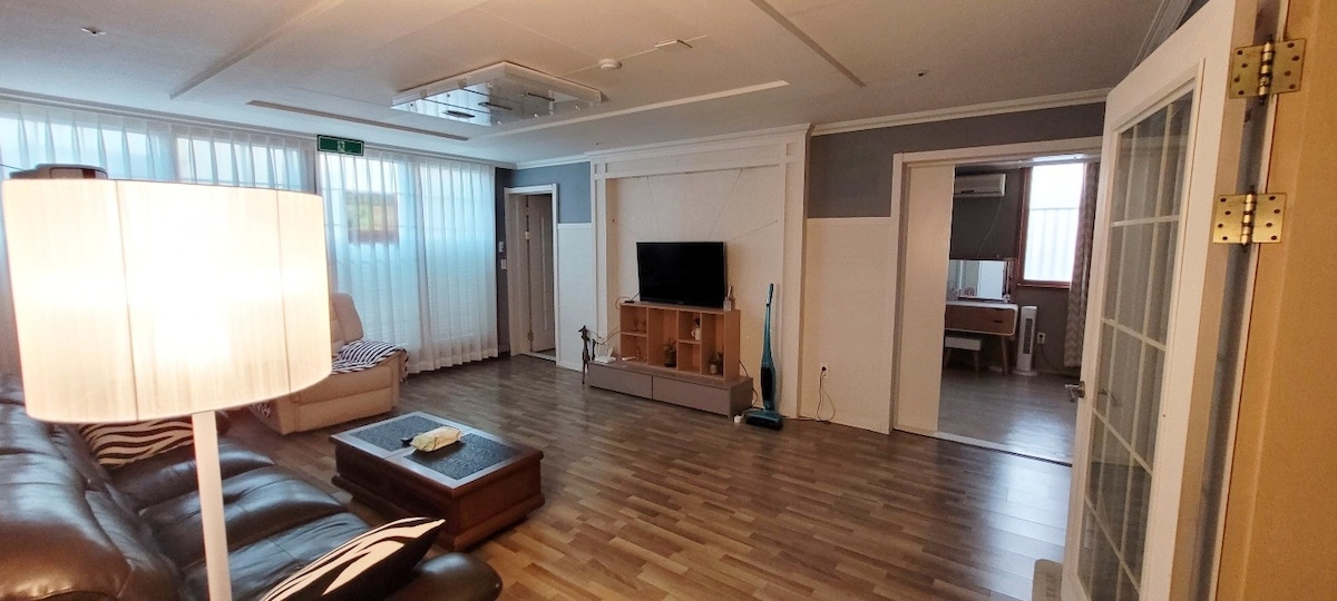 ♤ （ Netflix ） Jeonnam University宽敞的房子，客厅+ 3个房间舒适的房子# 51