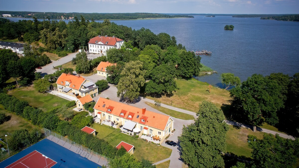 乌尔韦尔斯庄园（ Ulvhälls Manor by Lake Mälaren ）