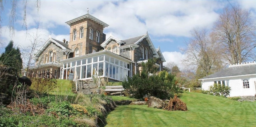 Tower Room of Scotland Highlands at Holly Lodge