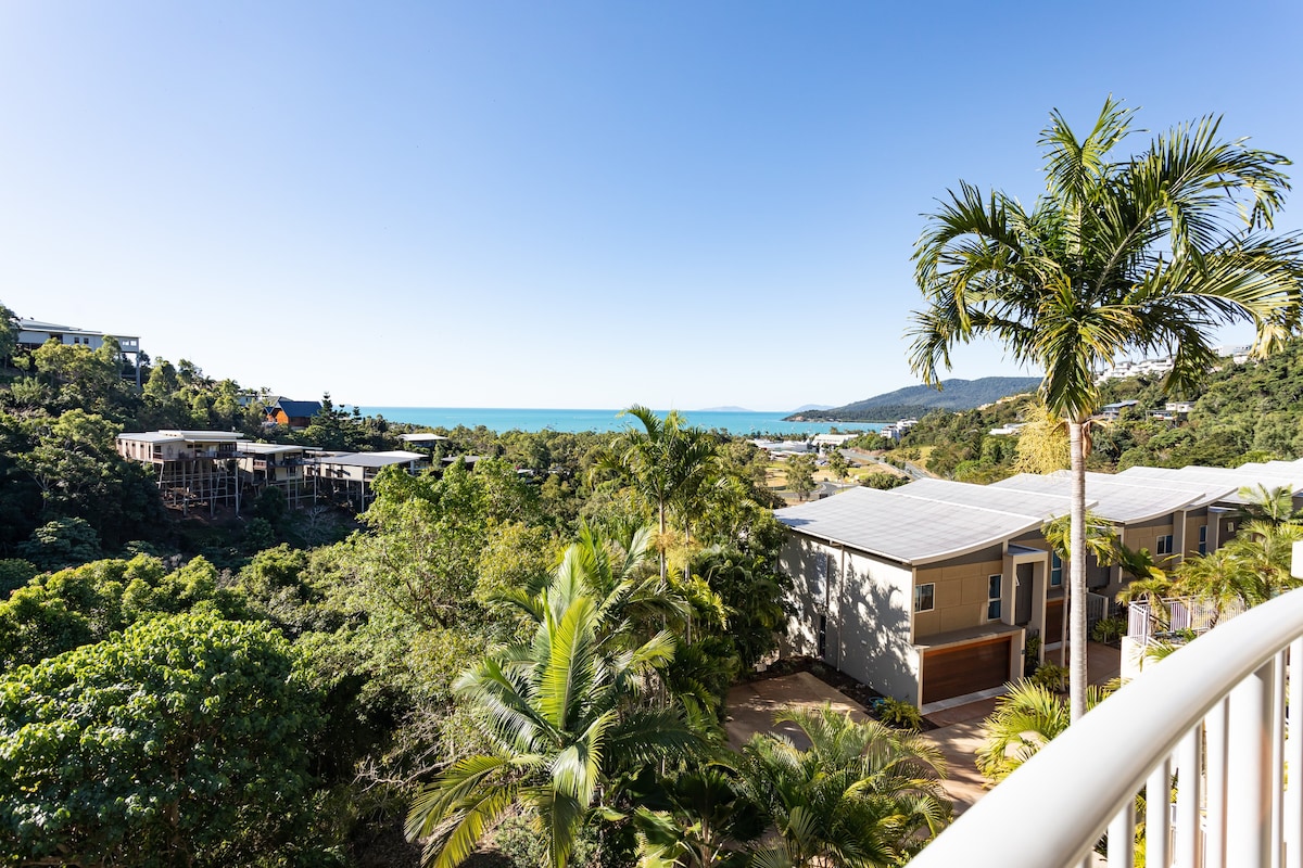 位于艾尔利海滩（ Airlie Beach ）的波西米岛美景公寓